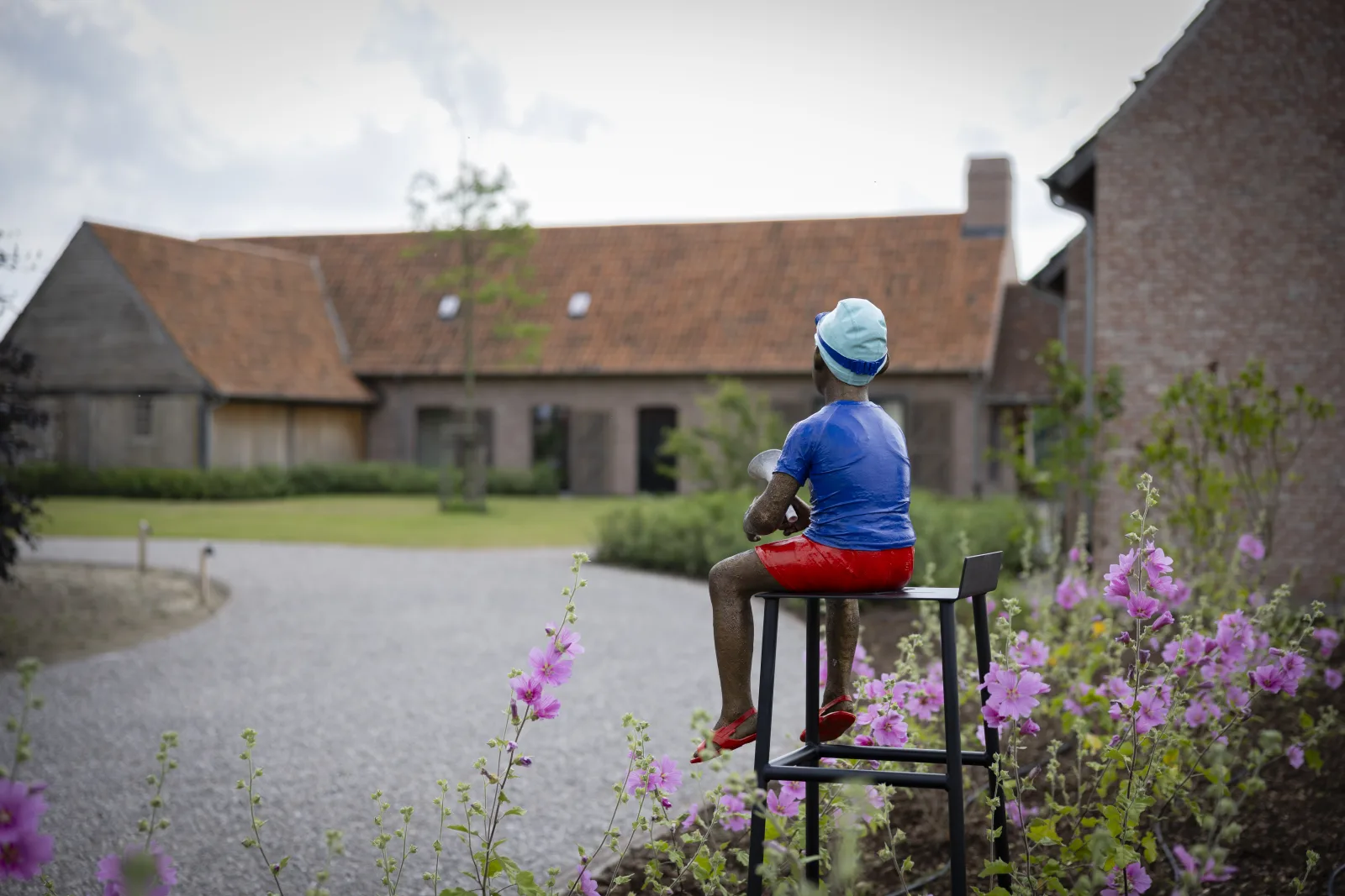 Strakke architecturale lijnen in de langgevelhoeve